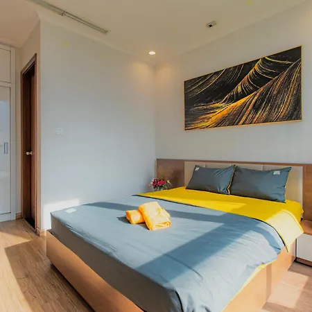 Chalton Suites - Landmark 81 Area, Ice Rink & Grand Park